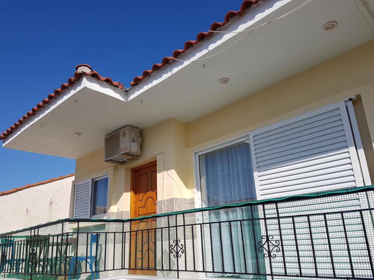 Ferienwohnung Apartman Porto Blue Lux Pefkochori Exterior foto